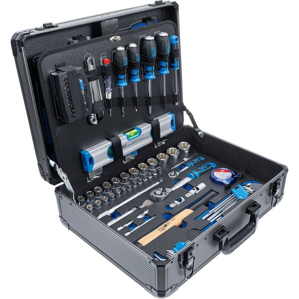 Werkzeugkoffer mit Werkzeugen, inklusive Schraubendrehern, Wasserwaage, Steckschlüsseln, Hammer und Maßband