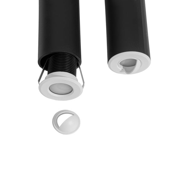 Zwei schwarze zylindrische Leuchtengehäuse mit weißen Einbaustrahlern und separater Abdeckung.