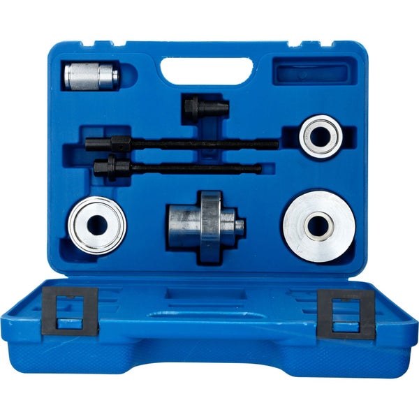 Werkzeugsatz in blauem Werkzeugkoffer