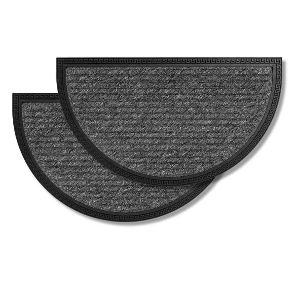 Zwei halbrunde Fußmatten mit griechischem Mäandermuster