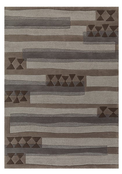 Rechteckiger Teppich mit geometrischem Muster aus horizontalen Streifen und Dreiecken in verschiedenen Grau- und Brauntönen.