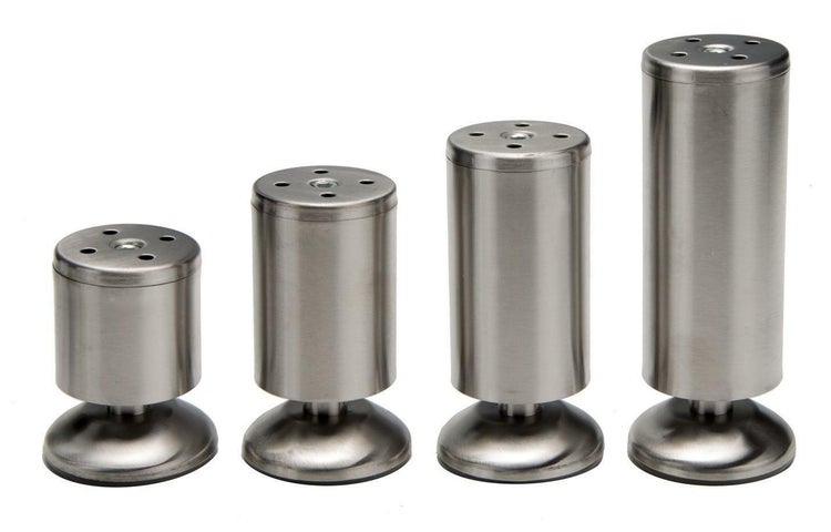Zylindrische Möbelfüße aus Metall in verschiedenen Höhen mit runder Montageplatte und breitem Standfuß.