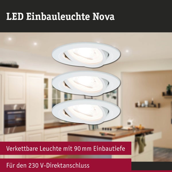 Drei schwenkbare LED-Einbauleuchten Nova in einer hellen Küche, für 230 Volt Direktanschluss mit 90 Millimeter Einbautiefe.