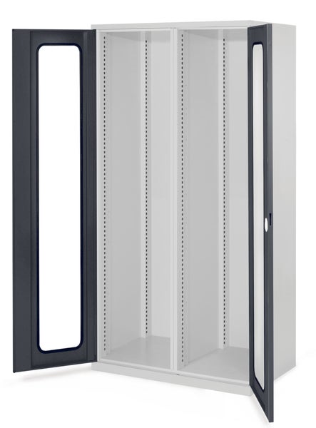 Metallschrank mit zwei offenen Türen und Innenraum