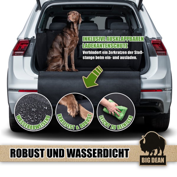 Kofferraumschutzmatte mit ausklappbarem Ladekantenschutz im Auto mit Hund