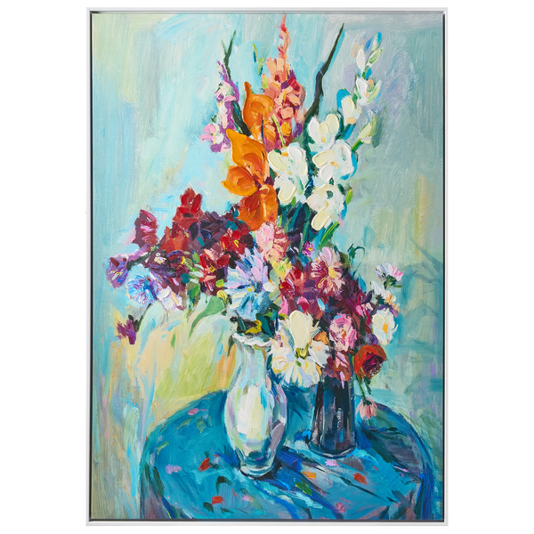 Abstraktes Wandbild mit bunten Blumen in zwei Vasen auf einem Tisch, Stillleben auf Leinwand mit weißem Rahmen.