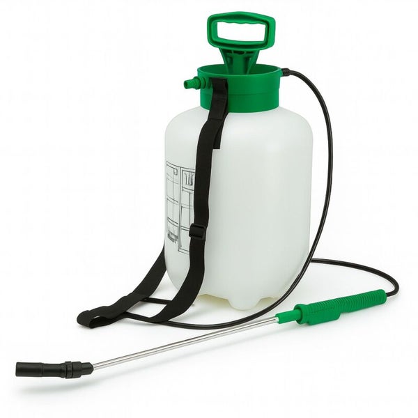 Drucksprühgerät mit weißem Behälter, grünem Pumpgriff, schwarzem Tragegurt und Sprühlanze.