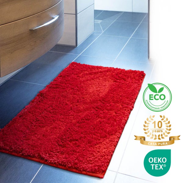 Roter Badteppich im Badezimmer mit ECO Siegel, Casa Pura 10 Jahre Garantie Siegel und OEKO TEX Siegel