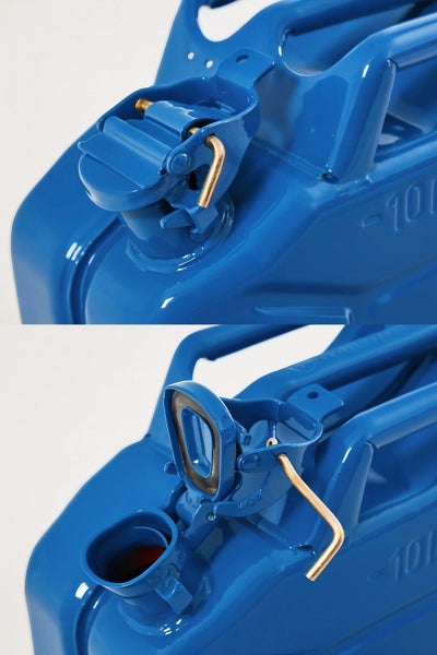 Detailaufnahme eines blauen 10 Liter Benzinkanisters mit Verschlussmechanismus