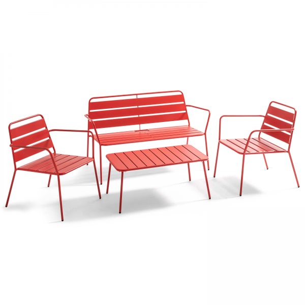4-teiliges Gartenmöbel-Set aus rotem Metall, Latten-Design, bestehend aus einer Bank, zwei Sesseln und einem Tisch.