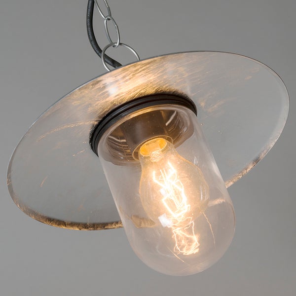 Pendelleuchte aus Glas im Vintage-Stil mit sichtbarem Leuchtmittel und Metallkette.