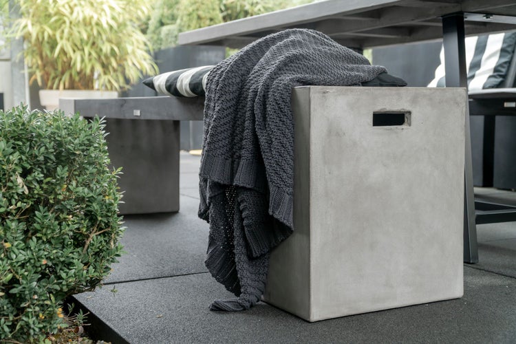 Novum Betonbank Gartenbank Akazienholz 200 cm