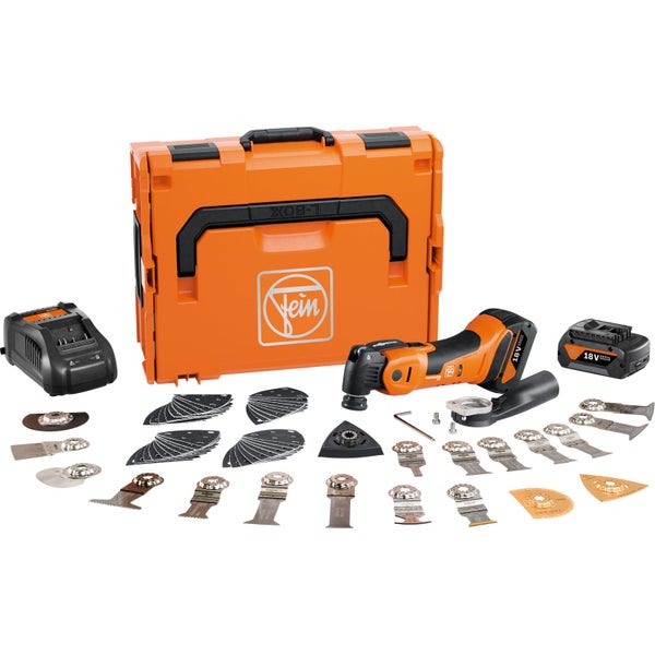 Fein Multimaster 700 Akku Oszillierer Set im Koffer mit Ladegerät, Akku und umfangreichem Zubehörsortiment an Sägeblättern und Schleifmitteln.