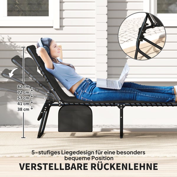 Gartenliege mit 5-stufig verstellbarer Rückenlehne von 38 bis 82 Zentimeter Höhe, inklusive seitlicher Aufbewahrungstasche und Person mit Laptop.