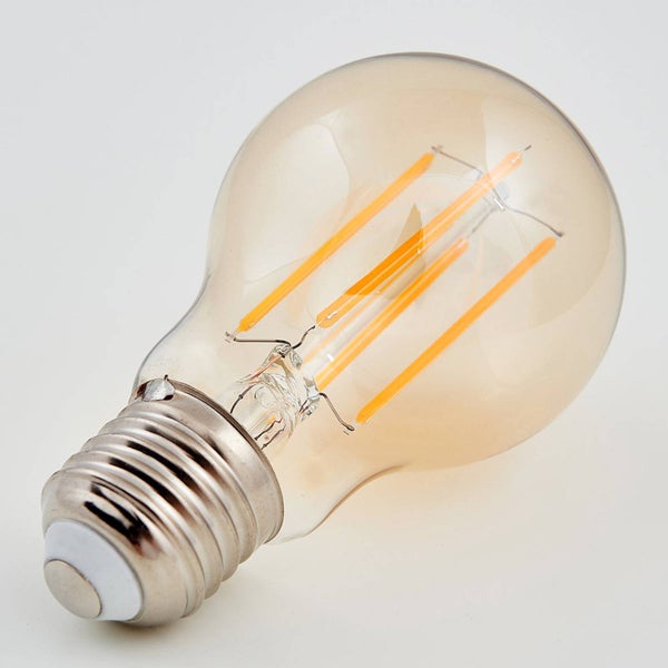 LED-Filament-Leuchtmittel mit E27-Sockel und bernsteinfarbenem Glas.