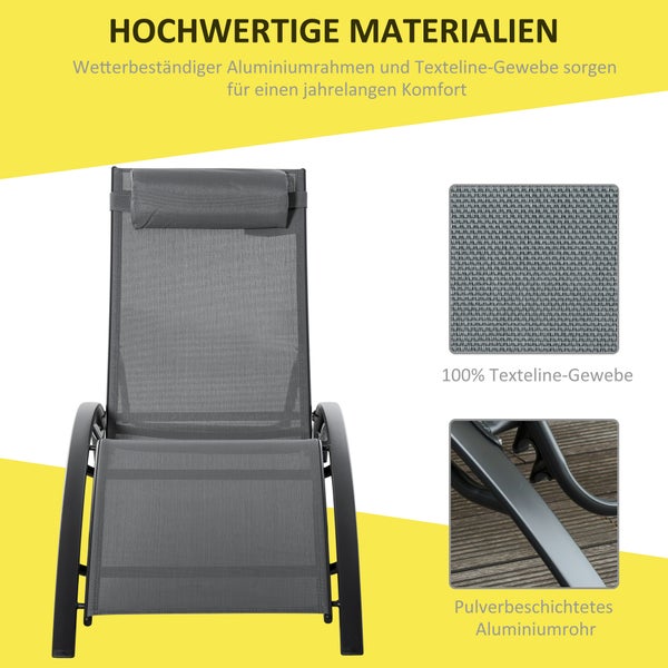 Gartenliege mit verstellbarer Rückenlehne, Kopfkissen und Beistelltisch auf Terrasse