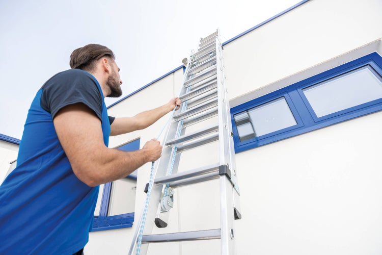 PROREGAL Stufen-Seilzugleiter 2-Teilig mit Traverse 2 x 12 Stufen