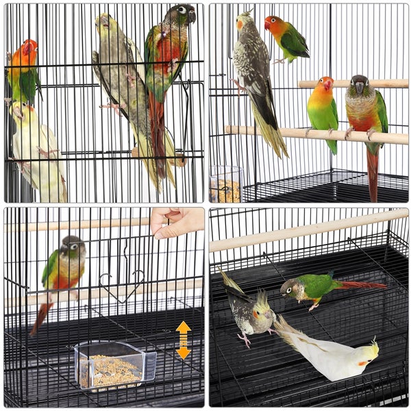 Mehrere Vögel in einem schwarzen Vogelkäfig mit Futterbehältern und Sitzstangen.