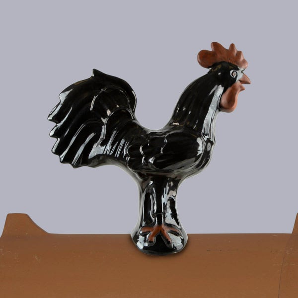 Firstfigur Hahn aus Keramik.