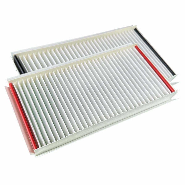 Zwei Innenraumfilter für Fahrzeuge