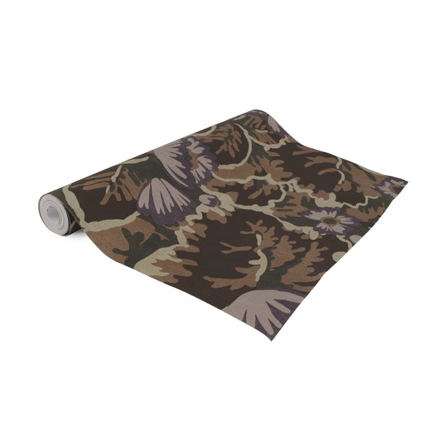 Tapetenrolle mit Blumenmuster und Camouflage-Optik