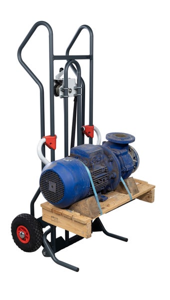Motorpumpe auf Palette mit Sackkarre