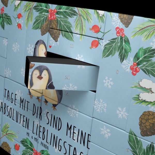 Mr. & Mrs. Panda Befüllbarer Adventskalender Pinguin umarmen - Blau Pastell