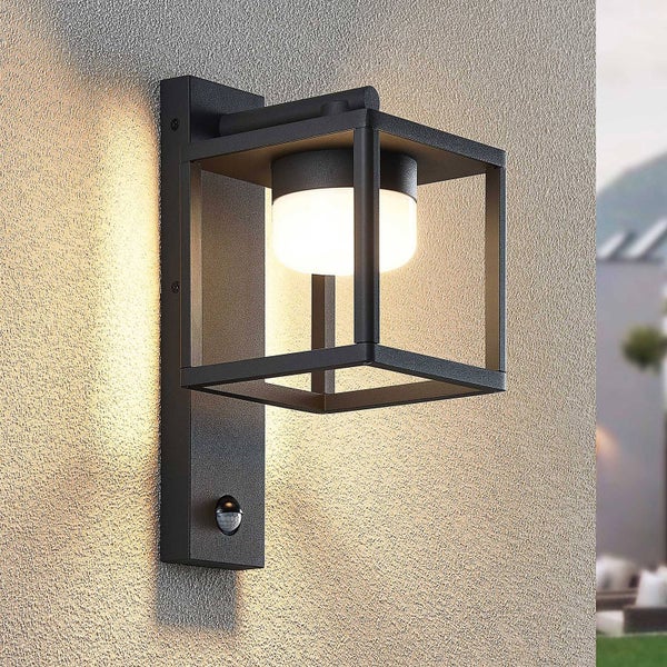 Lucande Wandleuchte außen Timio mit Bewegungsmelder (spritzwassergeschützt (Modern) in Alu aus Aluminium (1 flammig, GX53) - Wandlampe für Außenwand/Hauswand Haus Terrasse und Balkon