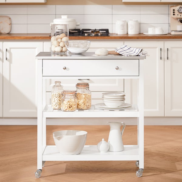 Küchenwagen mit Schublade und mehreren Regalen zur Aufbewahrung von Küchenutensilien in einer hellen Küche