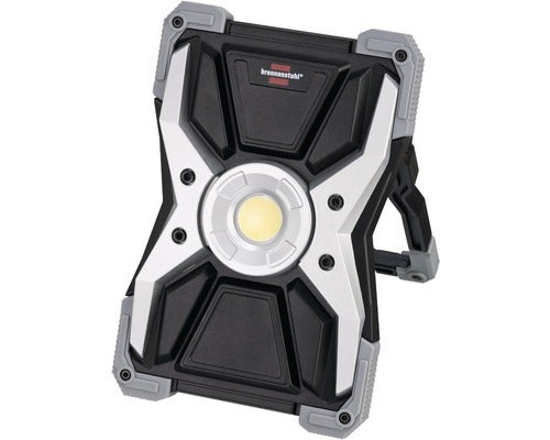 Collage mit verschiedenen Ansichten von Möbelgriffen des Modells Denver