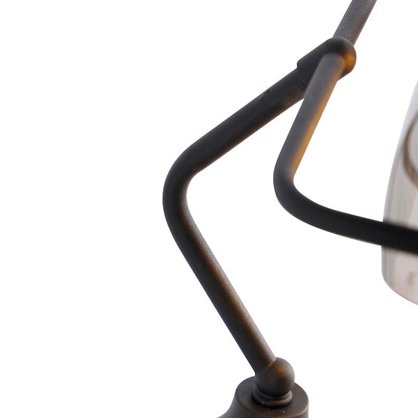 Detailaufnahme einer Metalllampe