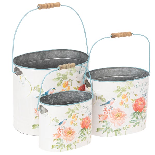 Dreiteiliges Set ovale Zinkeimer mit Blumenmuster, Vogelmotiven und Tragegriffen mit Holz.