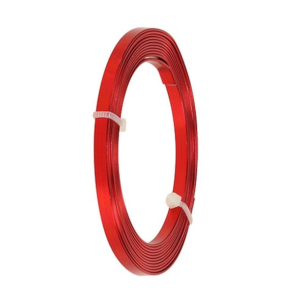 Roter Aluminium-Flachdraht auf Rolle.