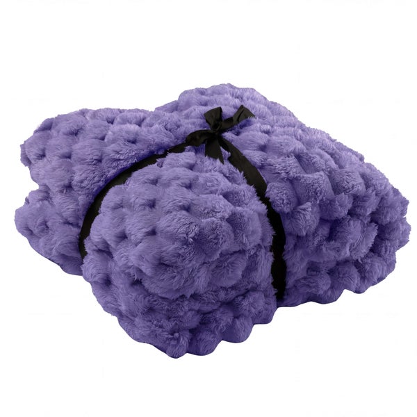 Lila Kuscheldecke mit schwarzem Band