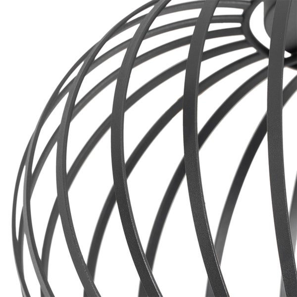 Detailansicht einer Pendelleuchte mit Metallgestell