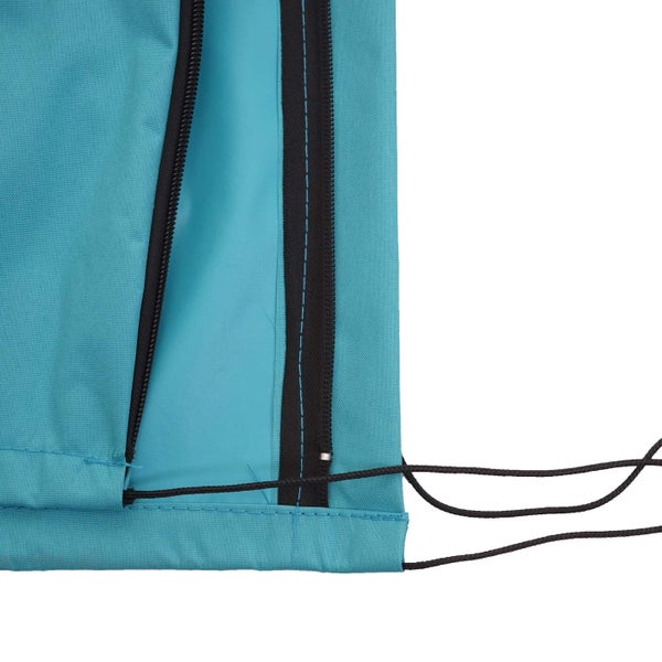 Detailaufnahme einer Abdeckung mit Reißverschluss und Kordelzug