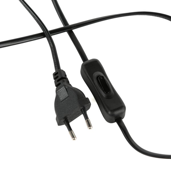 Schwarzes Stromkabel mit Eurostecker und Schalter