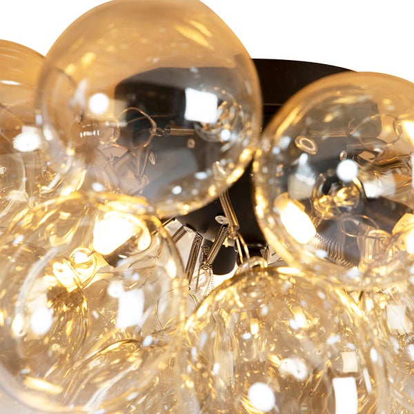 Deckenleuchte mit mehreren Glühbirnen