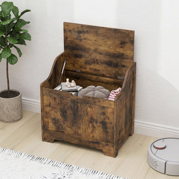 Offene Spielzeugtruhe aus Holz im rustikalen Design mit klappbarem Deckel und Stauraum für Spielsachen in einem hellen Kinderzimmer.
