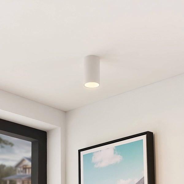 Zylindrische Deckenleuchte im Innenraum