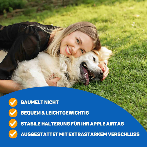 Eine junge Frau liegt auf einer Wiese und kuschelt mit ihrem Hund. Die Grafik bewirbt eine stabile Halterung für Apple AirTag mit Verschluss.