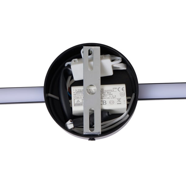 Innenansicht einer Leuchte mit LED-Treiber und Montagehalterung