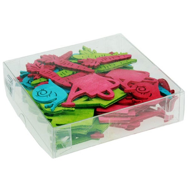 Dekorative Holzfiguren in einer transparenten Box: Karotten, Gießkannen und Schnecken.