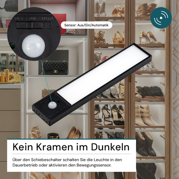 Schrankleuchte mit Bewegungssensor vor einem Kleiderschrank