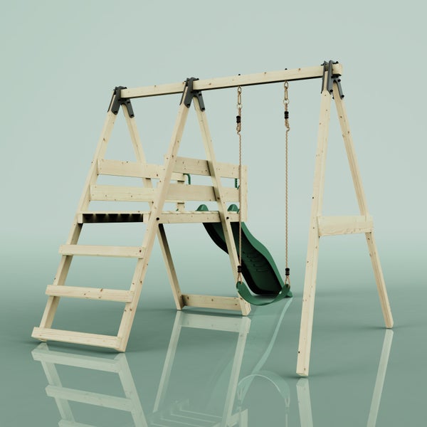 Spielturm aus hellem Holz mit Leiter, Podest, grüner Rutsche und grüner Schaukel.