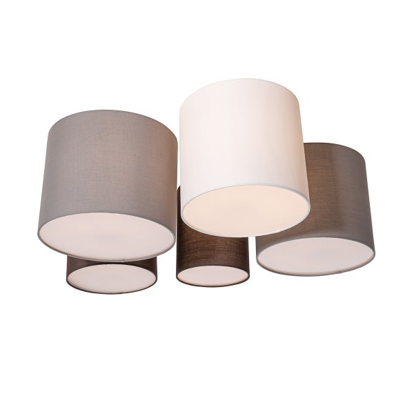 Deckenleuchte mit fünf zylindrischen Stoffschirmen in Grau, Weiß und Braun.