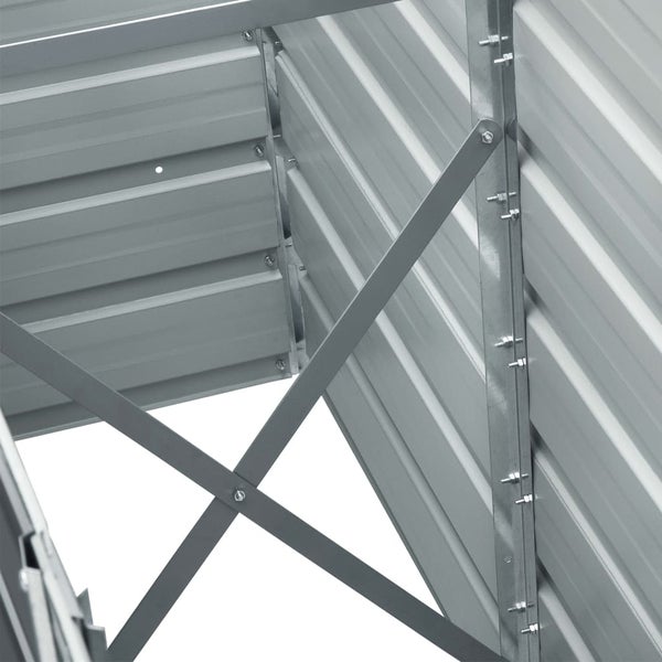 Detailansicht der Metallverstrebungen und Wandelemente eines Metallhochbeetes oder Gerätehauses.