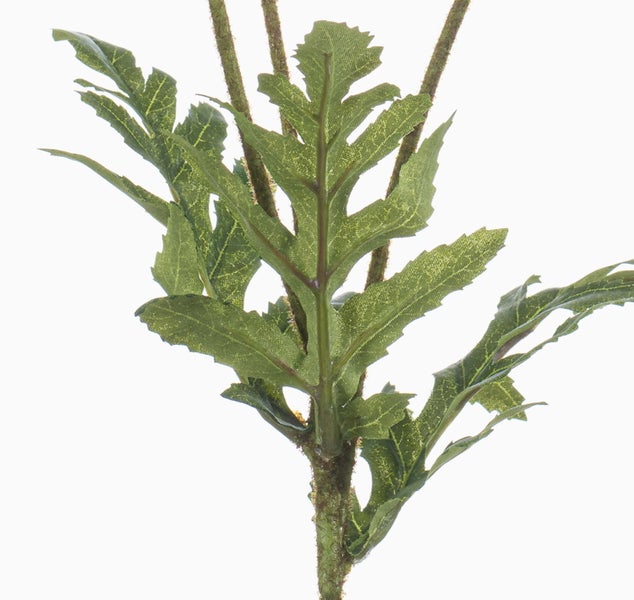 Künstliche Mohnknospe mit grünem beflocktem Stiel und einem hervorschauenden roten Blütenblatt.