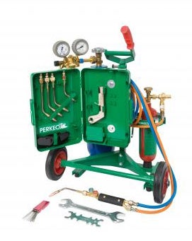 Mobiles Schweiß- und Lötgerät mit Gasflaschen, Druckreglern, Schlauchpaket, Brenner und Zubehör auf einem Transportwagen.