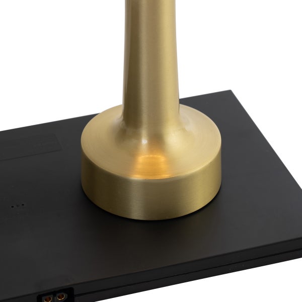 Lampenfuß aus Metall in Gold und Schwarz mit rechteckiger Basis und Ladeanschluss.